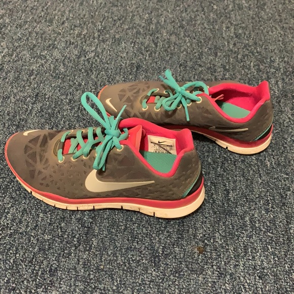 Nike Free Run Shoes Pink/Grey/Turquoise size 6 - Picture 3 of 3